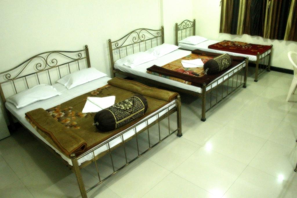 Hotel Shanti Palace Mahabaleshwar Exterior photo